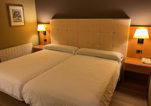 Coto Real Hotel Rabade ภายนอก รูปภาพ